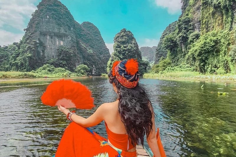 Hanoi - Ninh Binh – Hoa Lu – Trang An (B, L) - Joined tour 2